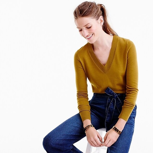 J. Crew Merino Wool V-neck Sweater EUC Light Pink - Picture 2 of 5